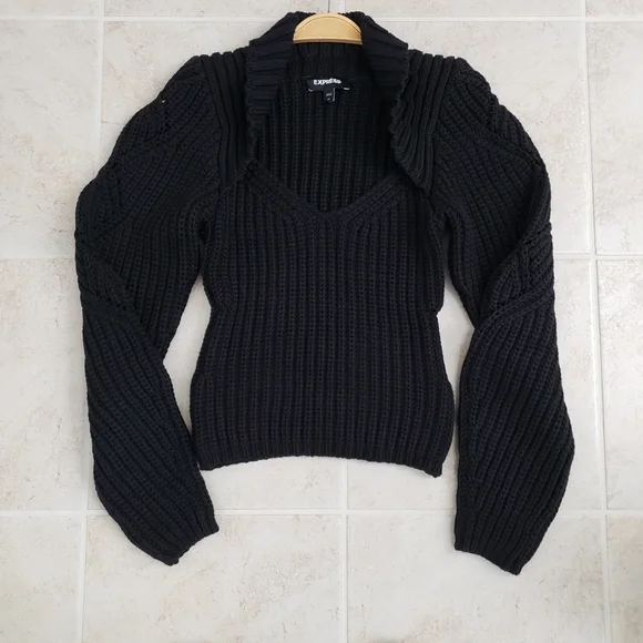 NEW Express Ribbed Scoop Neck Long Sleeve Sweater in Black - Picture 5 of 11